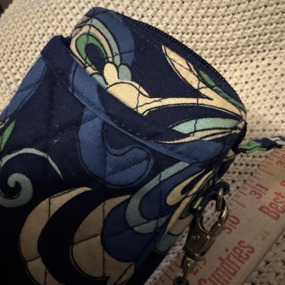 Vera Bradley Mediterranean Blue Tech Case Wallet Wristlet Zip Around Mosaic - Picture 7 of 7